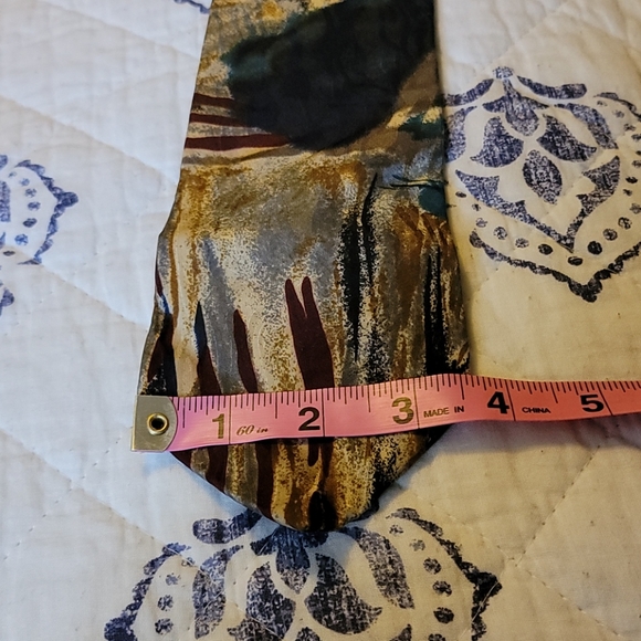 Viaggio 3 3/4"x56" 100% Silk - Picture 2 of 5